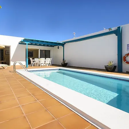 Villa Lapa *